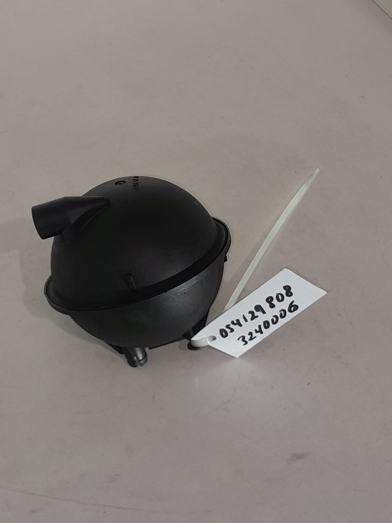 054129808 ACUMULADOR DE VACIO AUDI SEAT VW 1.9TDI 054129808
